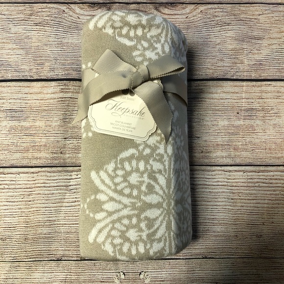 🛍4/$15🛍 Just Born! Baby Blanket - Picture 2 of 3